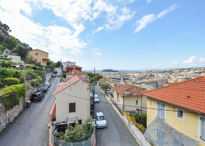 Beautiful Apartment In Nice With Kitchen